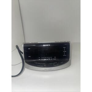 Sony Dream Machine Alarm Clock Silver AM FM Radio Large Digital Display ICF-C492